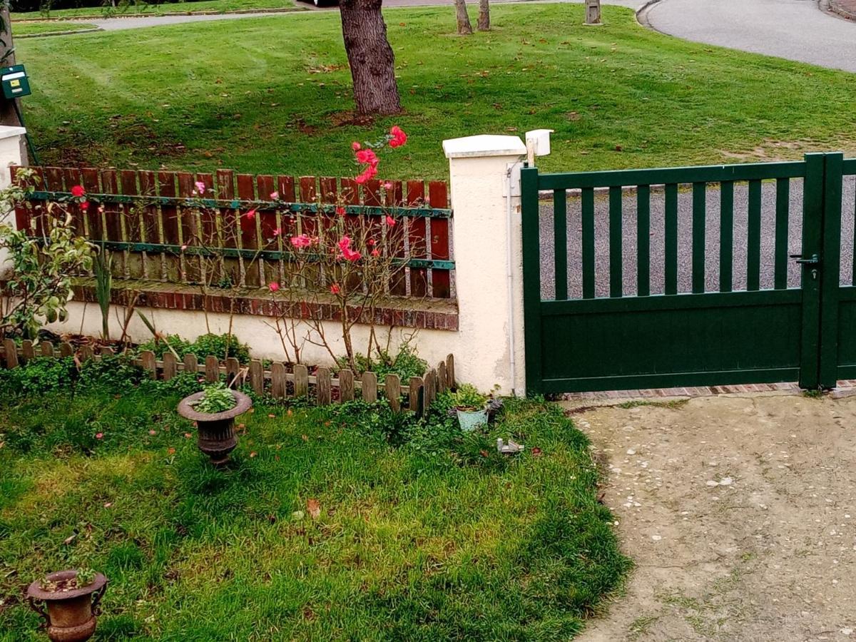 Bed and Breakfast Au Calme Verneuil d'Avre et d'Iton Exterior foto