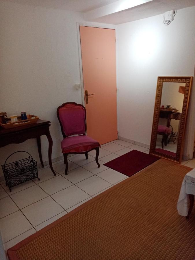 Bed and Breakfast Au Calme Verneuil d'Avre et d'Iton Exterior foto